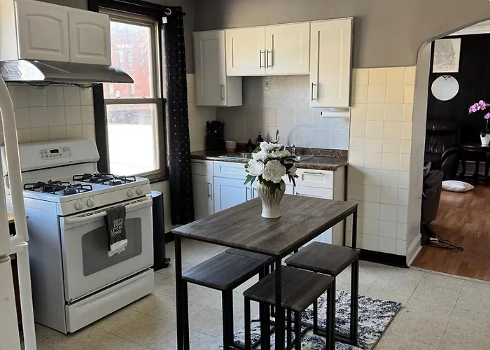 Apartamento Cozy 3bd - Free Parking & Fast Wifi! Chicago