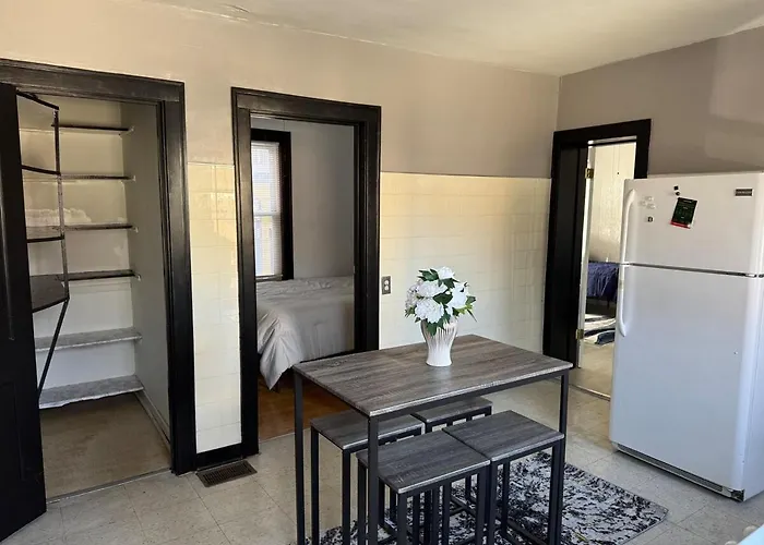 Cozy 3bd - Free Parking & Fast Wifi! *