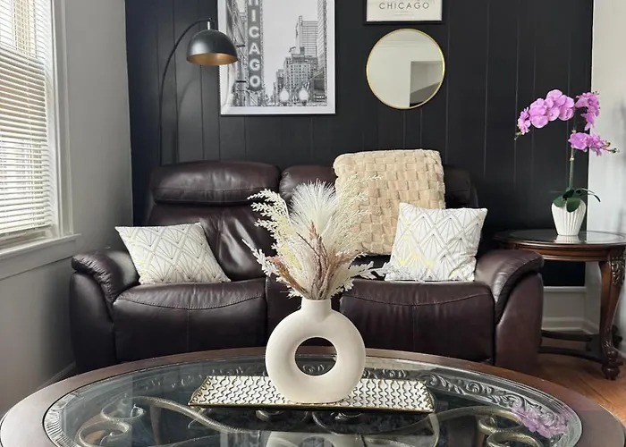 Cozy 3bd - Free Parking & Fast Wifi! Apartamento